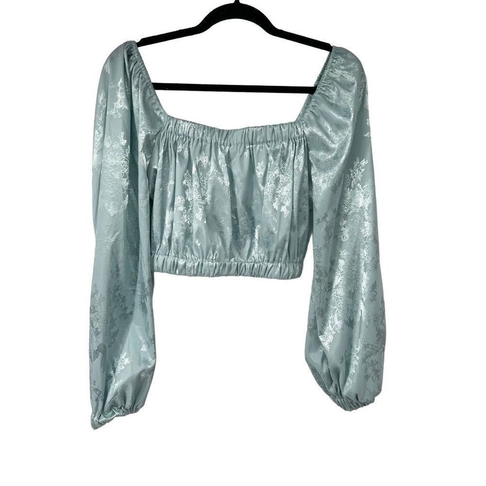 Coco + Jamieson Light Blue Satin Floral Crop Blouse‎